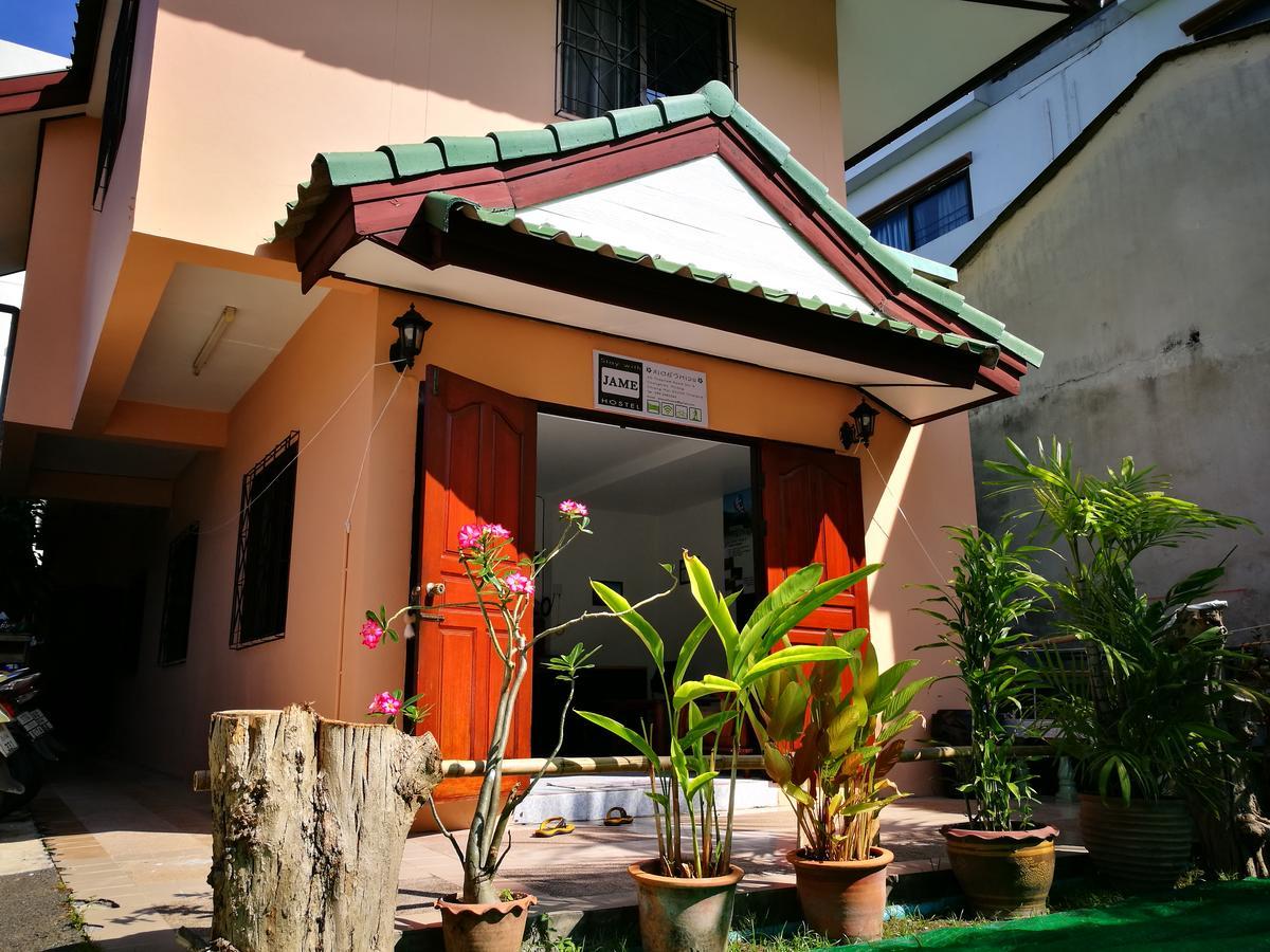 Stay With Jame Hostel Chiang Mai Esterno foto